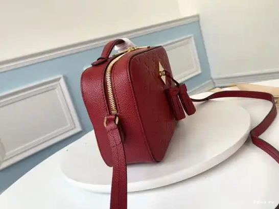 SAINTONGE LOUIS VUITTON 0608